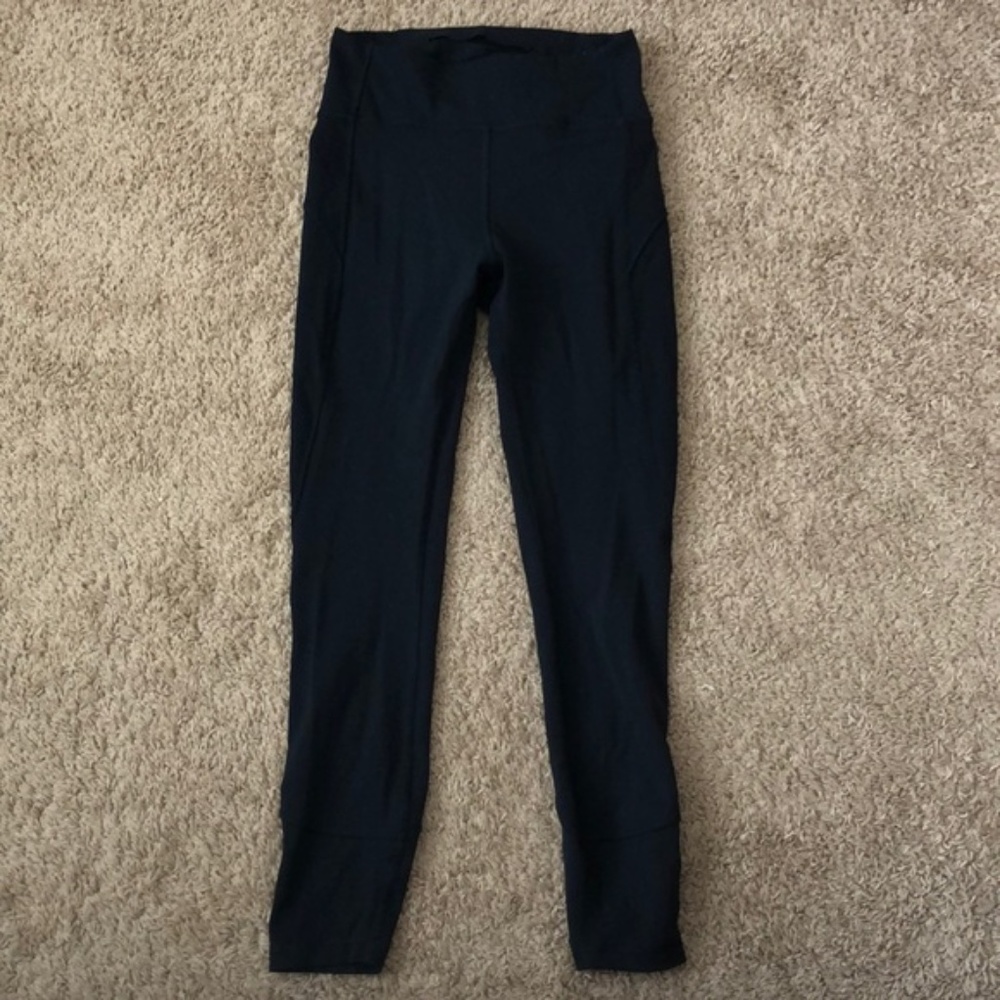 lululemon in movement tight/legging